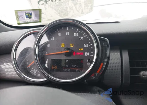 2018 Mini Hardtop Cooper/Oxford Edition from USA, damaged, VIN WMWXP5C59J3C65613